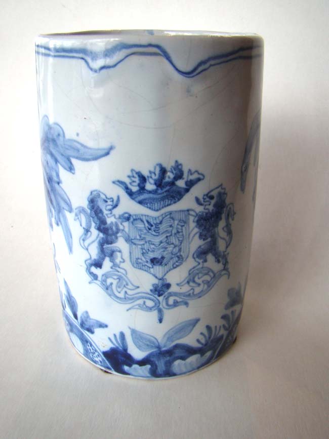 An 18th century Dutch delft mug featuring the Royal coat-of-arms of the Netherlands circa 1770 — image 3